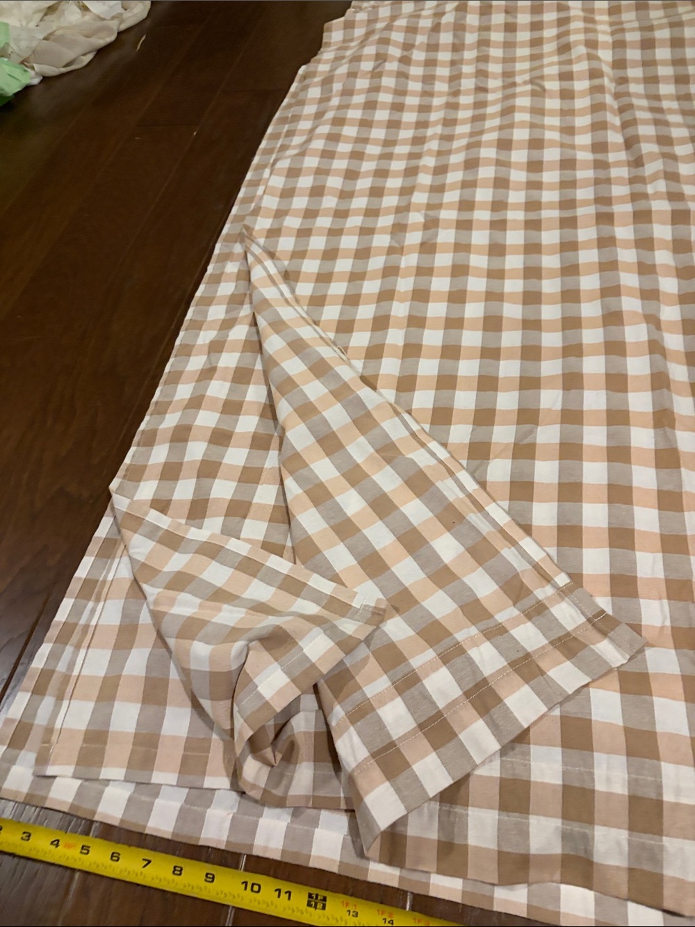 Gingham Check Curtain 4 Panels in Beige and White 63 x 39 inches - Picture 4 of 5